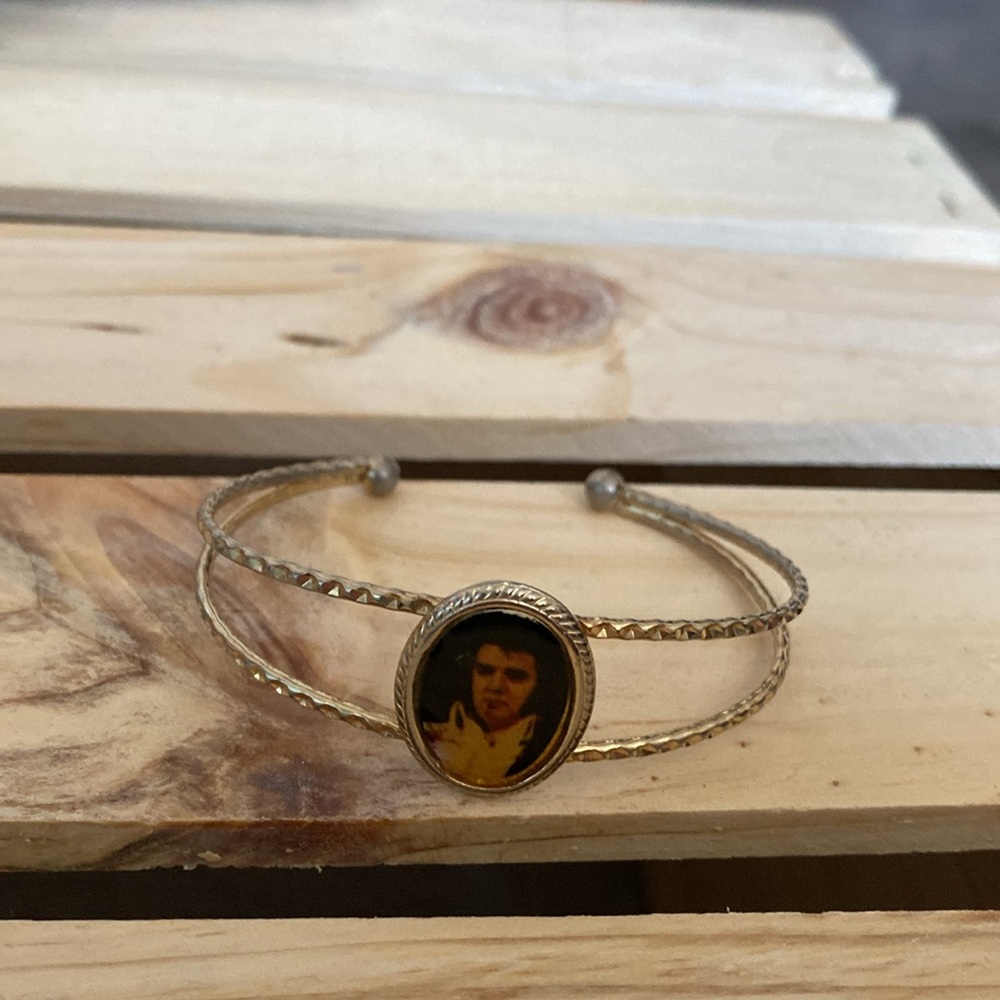 Elvis Presley Costume Bracelet (Perfect for Halloween) 🎃🎃🎃👻🎶🎶🎶